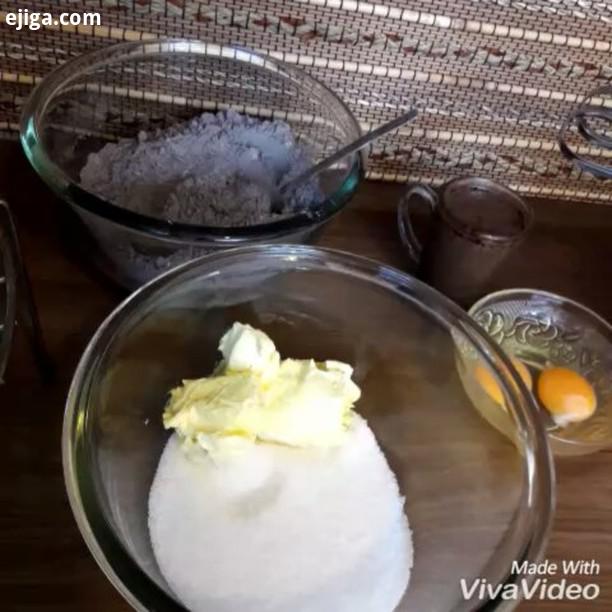کیک شکلاتی با رویه گاناش عاشقان شکلات دست به کارشوند کره یاروغن جامد 100گرم یعنی نصف پیمانه آرد2پی