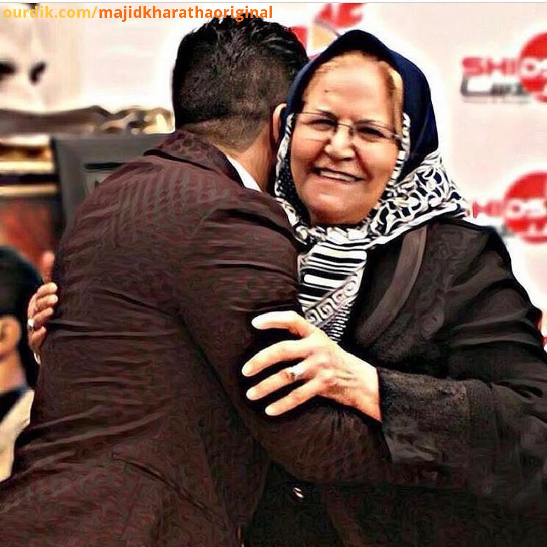 زندگیم روزت مبارک تولدت هم مبارک خدا سایه خودت بابا رو روی سرمون نگهداره مامان عامیانه بگم : دورت