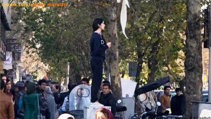 .لنگستن هیوز احمدشاملو دختران خیابان انقلاب