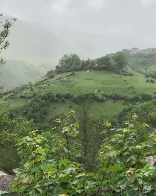 شمال بهشت ایران بهشت در این ویدئو خلاصه میشه اینجا اروپا نیست اینجا مازندران است اینجا چالوس ، مرزن