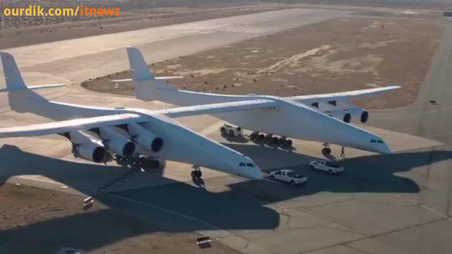 : بزرگترین هواپیماهای جهان با موتور بوئینگ، عرضی پهن تر از زمین فوتبال دو کاکپیت خلبان آماده می شو
