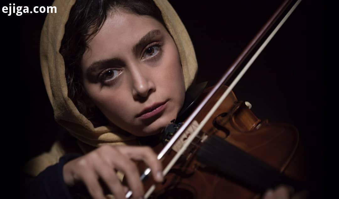 الهام کردا دیبا زاهدی در نهنگ آبی سینمافا همزمان با فیلمبرداری سریال نهنگ آبی به کارگردانی فریدون