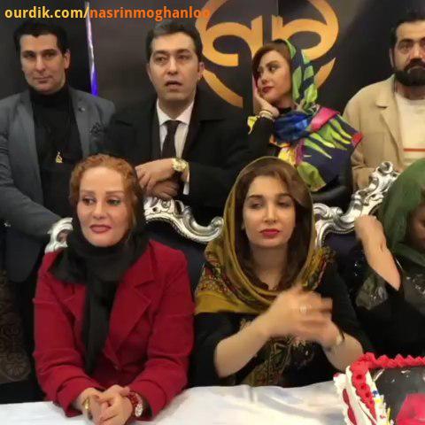 ...جشن امضا آلبوم قرار سکوت خواننده اهورا احمدی دکلمه نسرین مقانلو سپاس از همه عزیزان که در این جشن