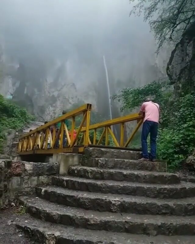 شمال بهشت ایران کیا اینجا خاطره دارن آبشار زیارت آبشار زیبای زیارت در میان جنگل ناهارخوران روستای