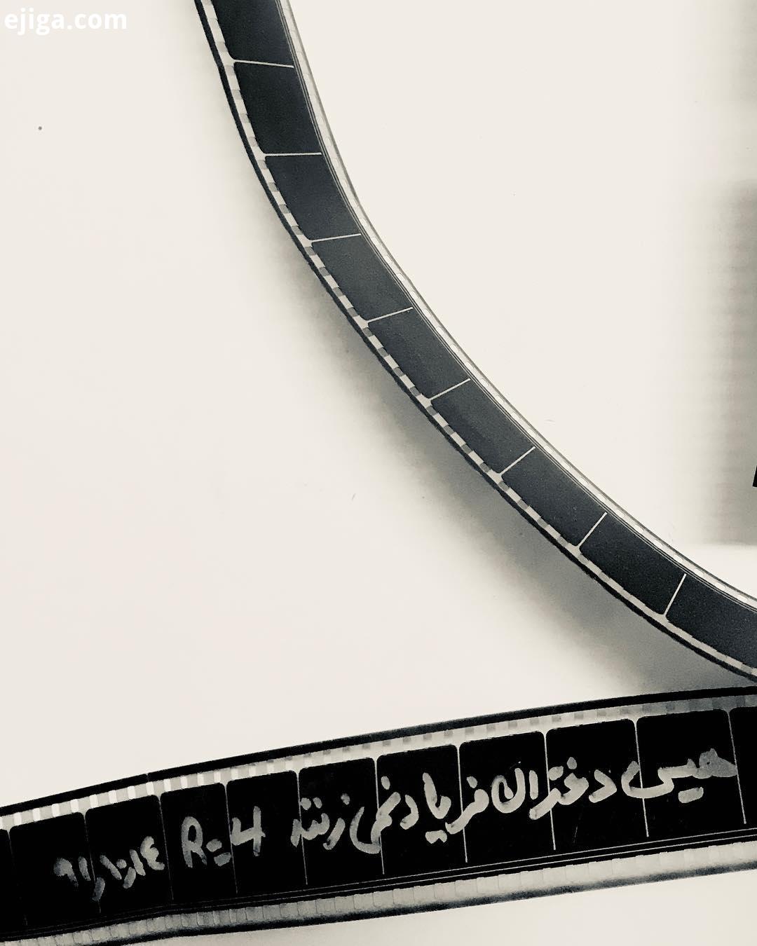 روایتی از یک موضوع اجتماعی: امروز برای تهیه دارویی به داروخانه ای کوچک رفتم که بسیار شلوغ بود، چند