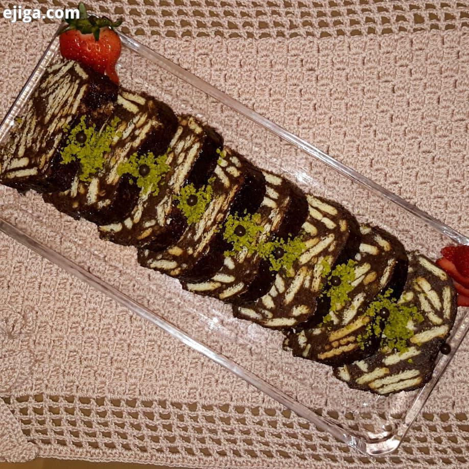 با عرض خدمت همگی کیک یخچالی داریم از نوع خوشگل موشگلش اونایی که میخوان برا روزای گرم پذیرای یه دسر