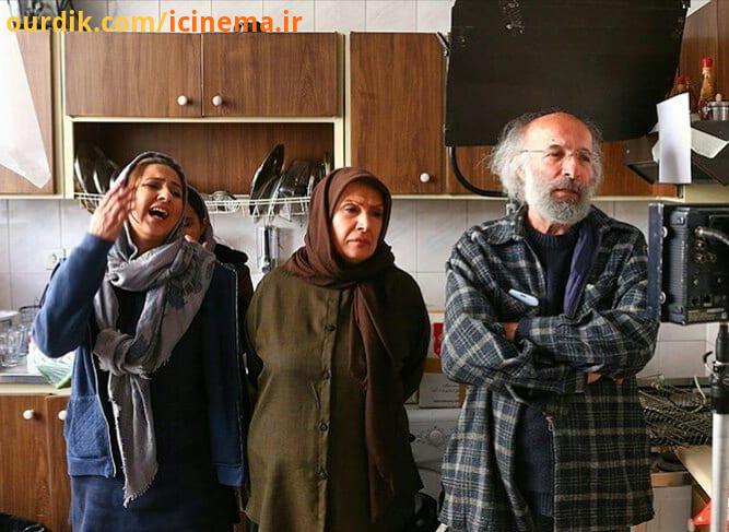 کیانوش عیاری: همه فیلم هایم را به فلاکت رساندند کیانوش عیاری که مشغول ساخت سریال متر برای تلویزیون
