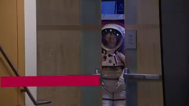 .ناسا از دو لباس فضایی جدید برای برنامه آرتمیس Artemis program رونمایی کرد آرتمیس نام برنامه بلندمدت
