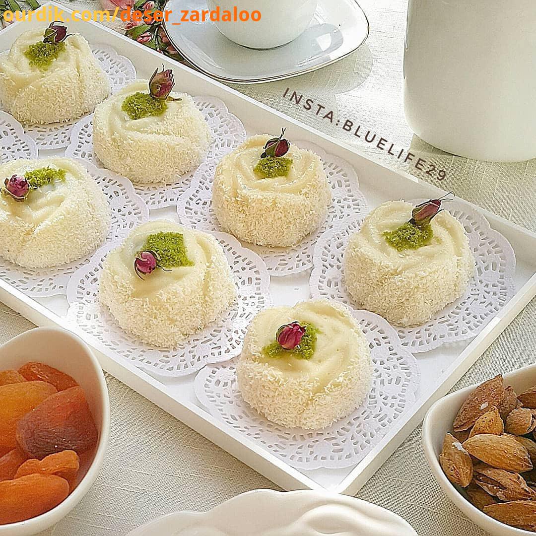 ? ? ? ? دسر خیلی خیلی ساده امروزمون دسر برفی? ?دوست داشتین نحوه آماده سازیش رو ببینید? عکس آخری که