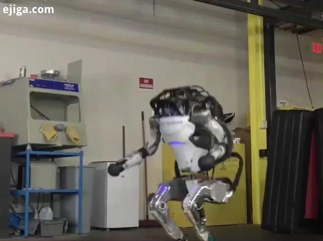 اطلس ربات پارکورکار بوستون داینامیکس این ربات در به روزرسانی جدیدش تعادل بهتری هنگام پرش روی اجسام