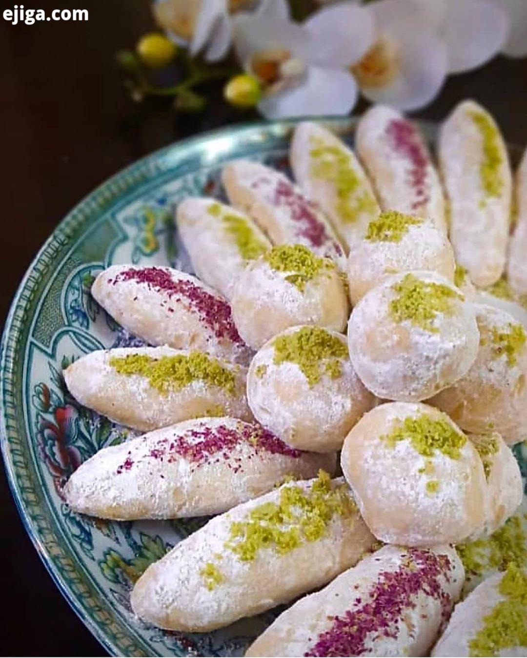 ً ِ جان خوشین ساق عروس عروس مواد لازم : روغن جامد ۱۹۰ گرم کره ۵۰ گرم نصف یک تخم مرغ گلاب یک