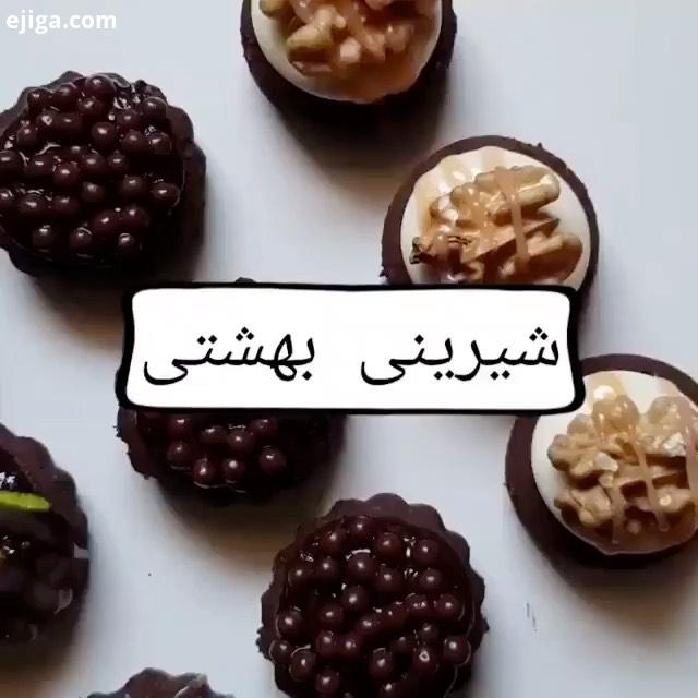 .نیمه جامد خواستین استفاده کنید قسمت روان روشو بردارین اگر تمامشو روغن صاف بریزید توی دهن میماسه