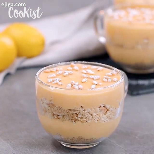 دسر گردویی مواد لازم تخم مرغ ۸عدد شکر ۲۰۰گرم نشاسته ذرت ۲۰گرم آرد ۶۰گرم شیر ۱لیتر پوست لیمو مقداری