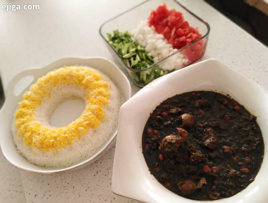 قورمه سبزی طرز تهیه قورمه سبزی: اینکه بعضی اوقات میگن قورمه سبزی فلان شخص خیلی خوب از آب در میاد