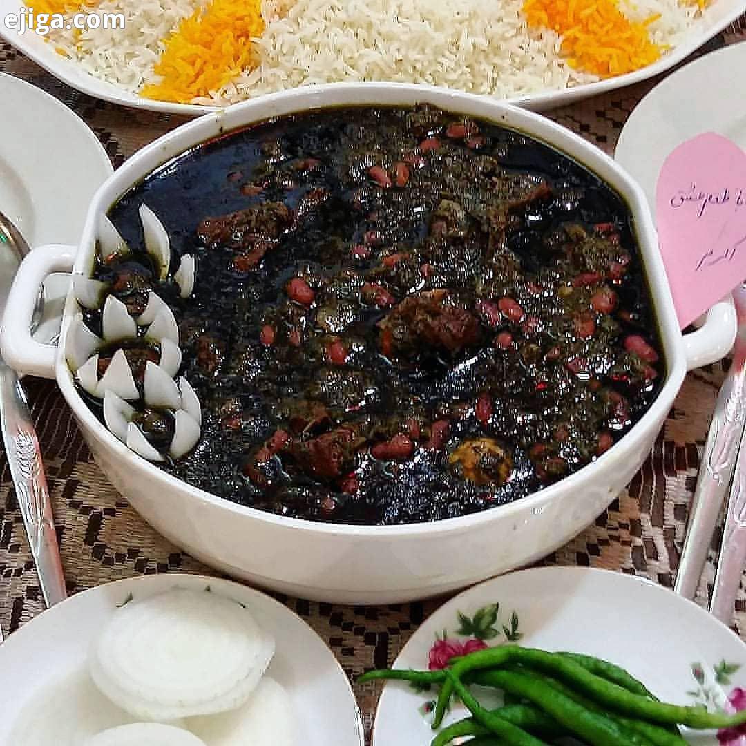 درست که پستارو میکنید اما دلیل نمیشه پست قرمه سبزی نزارم قورمه سبزی مواد لازم : گوشت ، لوبیا قر