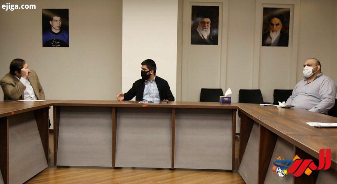 جدیدی رضایی در فدراسیون کشتی با حضور قهرمانان المپیک جهان نشست بررسی چرخه انتخابی تیم های ملی کش
