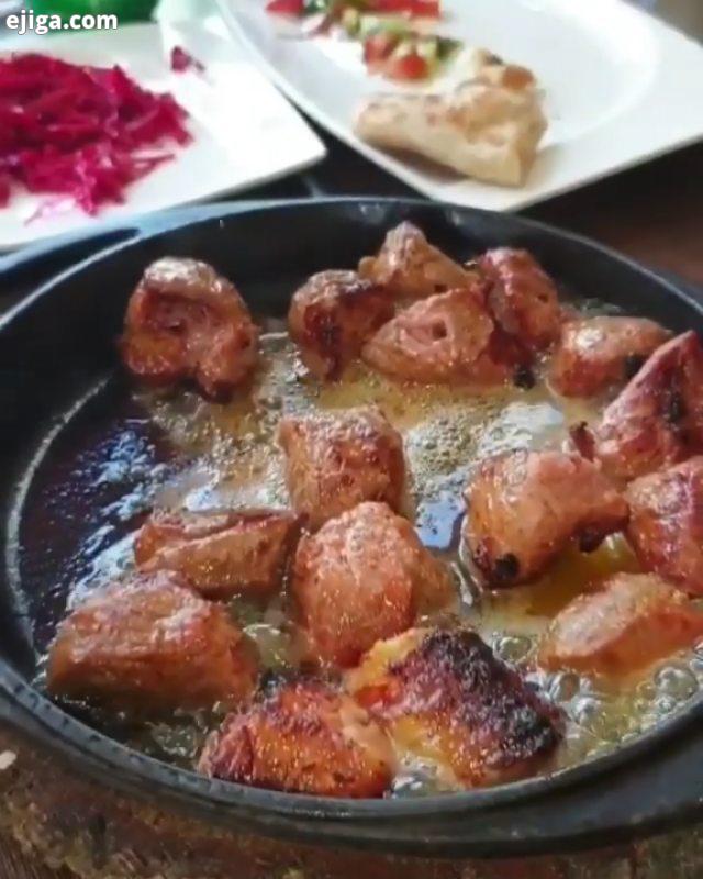 ترکیه ای ها عجب کباب هایی درست میکنن شب شام روز رستوران نهارخوری نهار ناهار خوشمزه لذیذ زدفود کبابسر