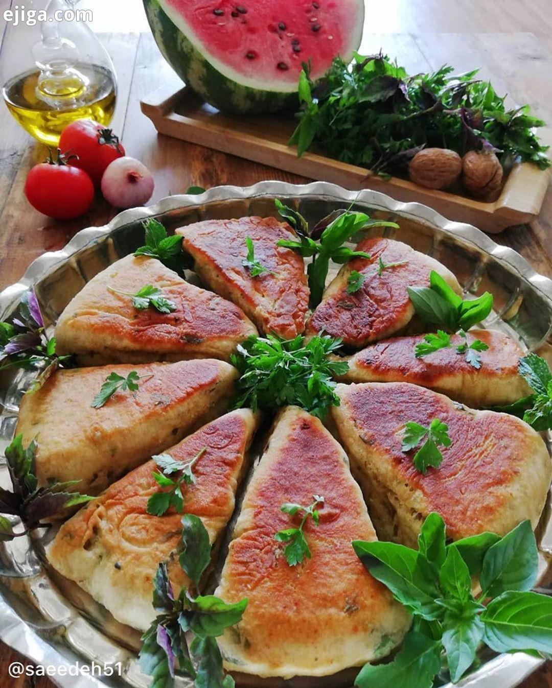 از پیج هنرمند:.نان صبحانه کامل رد مایه خمیر نمک اندازه ای که خمیری به غلظت