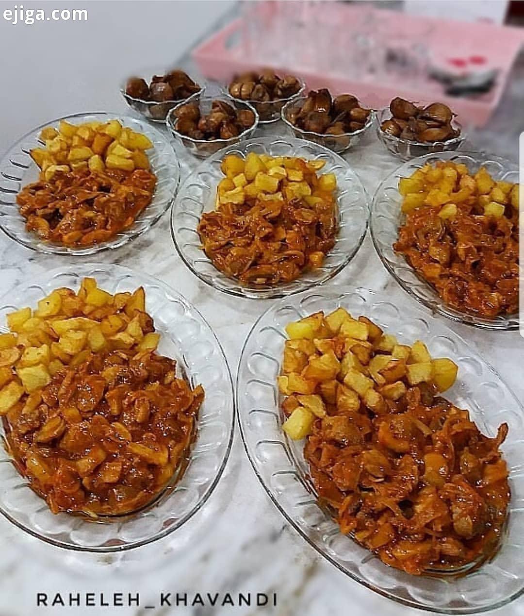 بچه ها حتما حتما حتی شده یه نقطه یا استیکر تا بتونید بقیه پست هارو ببینید قانون جدید اینستاست بفرمای