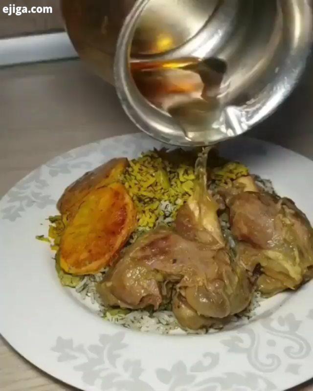 باقالی پلو با ماهیچه دستور تهیه مختصر: ماهیچه ها رو با پیاز، سیر هویج کمی روغن تفت بدین به همراه