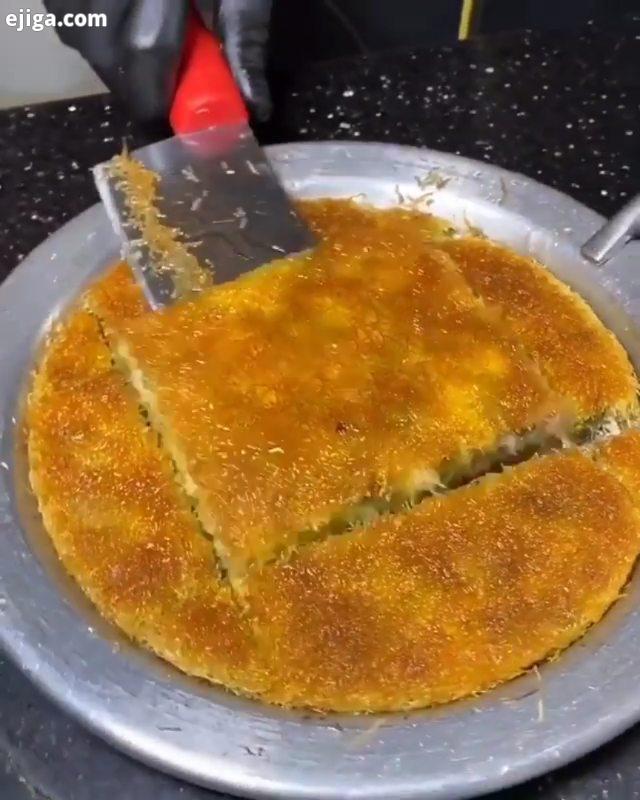 کنافه ترکی اصل شیرینیه، به به حرف نداره بدون جایگزینه..کونفه کنافه سالامی سوسیس ساندویچ foodporn foo