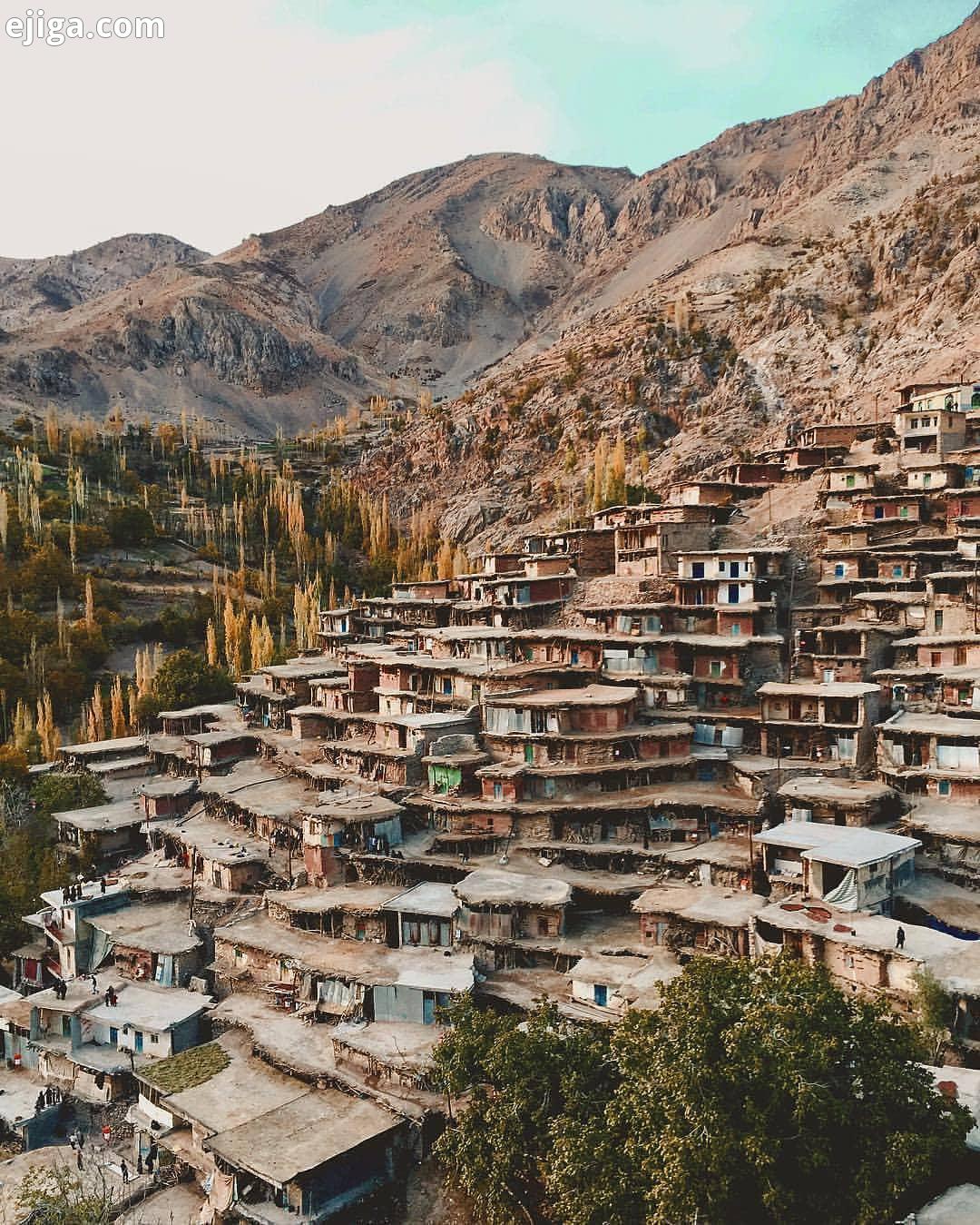 روستای زیبا پلکانی سرآقاسید ، شهرستان کوهرنگ ، استان چهارمحال بختیاری توضیحات Location: Sar Aq