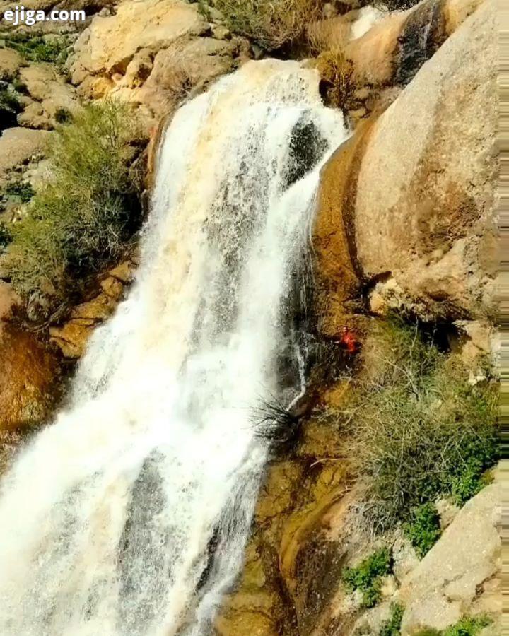 ای خوش آن روز که با یار سر کارم بود بی سخن با نگهش فرصت گفتارم بود آن که من بسته زنجیری مویش بود