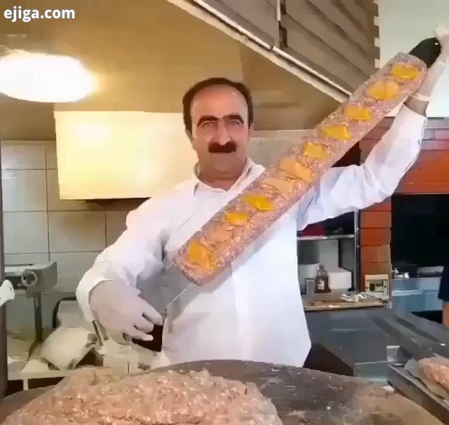 به خدا خواهم گفت در فراسوی این شب تاریک سیاه نور عشق بی حدش را بتاباند بر خوشه رزوهای شما تا