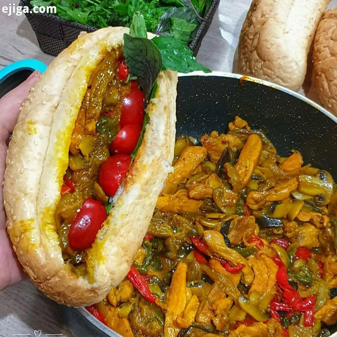 خوراک مرغ سبزیجات دونر مرغ گرم این غذای خوشمزه رو معمولا با برنج سرو میکردم ولی این بار دیدم