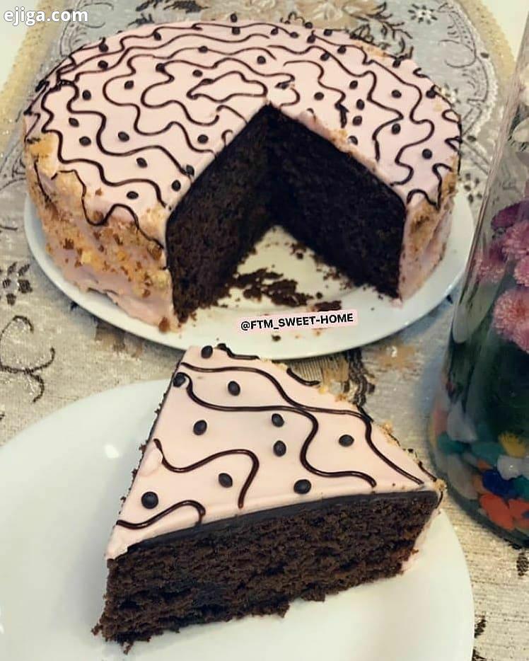 حال دلتون همیشه خوب اینم از کیک تولد که قولشو داده بودم : ftm sweet home کیک شکلاتی رد سفید لیوان