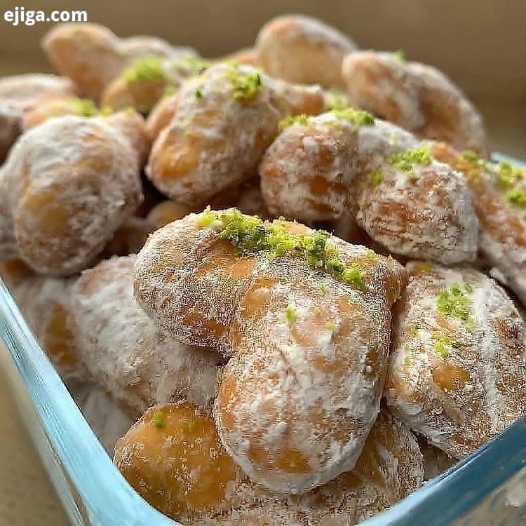 .یه عصرونه خوشمزه داریم چه عصرونه ای قطاب کیا دوستش دارن بریم سراغ رسپی موادلازم زرده تخم مرغ ٢عدد