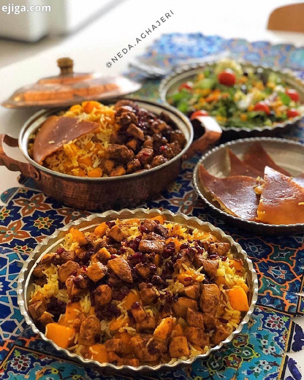 طرزتهیه پلو کدو حلوایی کدوحلوایی را پوست گرفته آن را نصف کردم داخل ان را خالی کرده به صورت مربعی کوچ