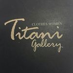 titani_clotheswomen